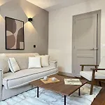 Arc De Triomphe Cosy Retreat